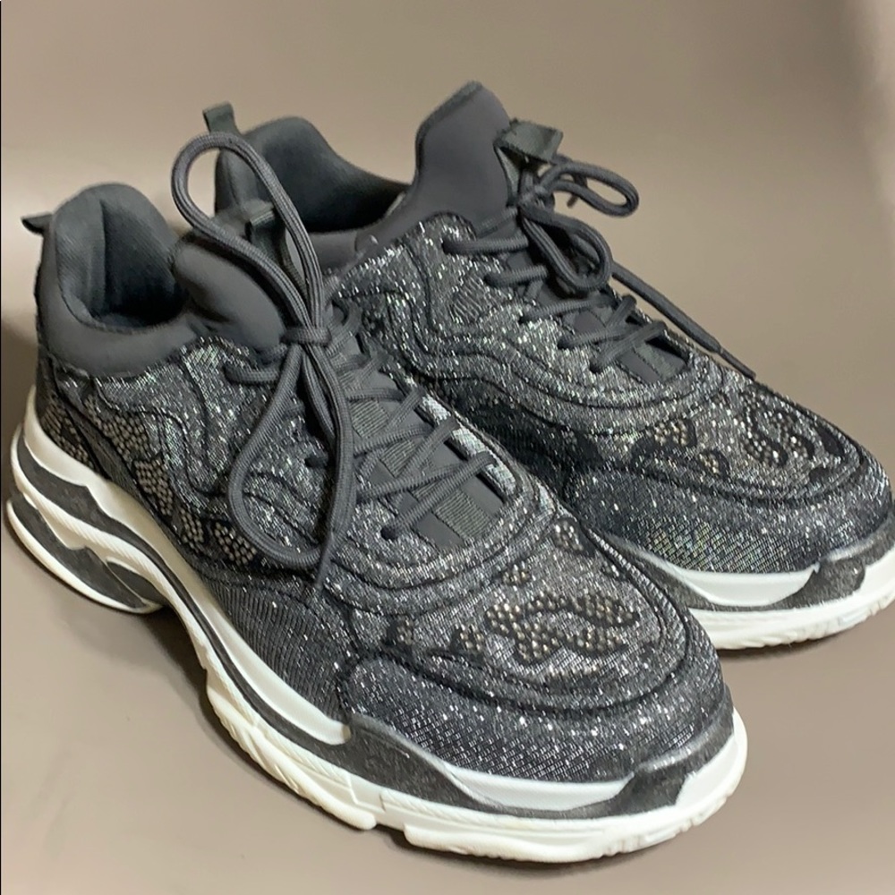 NWOB Jessica Simpson chunky dad sneaker silver 10